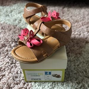 Genuine kids Oshkosh sandals size 4